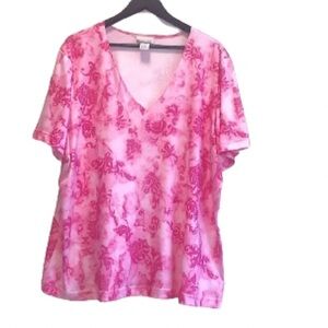 BRIGHT Pink,  ENCORE, short sleeved V-Neck Top, Size 3X.  Barbie pink HOT PINK